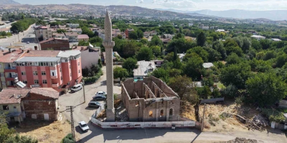 Elazığ’daki 300 Yıllık Tarihi Cami Yedi Yıldır Restorasyon Bekliyor