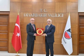 Emniyet Müdürü Mutlu ve DİKO Başkanı'nın Sanal İş Yeri Kurşunlanan Kuyumcu ile Görüşmesi
