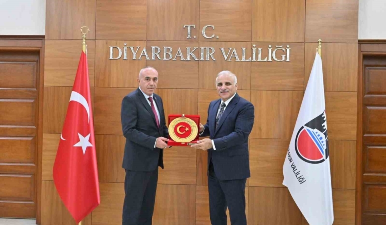 emsav-heyeti-vali-zorluoglu-ve-emniyet-muduru-mutlu-ile-gorustu-Tk3TV3RZ.jpg
