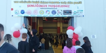 erciste-bilim-senligi-ogretmen-ciftiyle-genc-zihinler-bilimle-parladi-zj8NR5UH.jpg