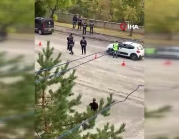 erzurumda-gonulleri-isitan-anlar-polislerin-cay-ikramiyla-sicaklik-yaratmasi-J9IKGbBV.jpg