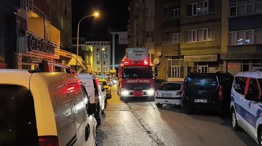 Erzurum’da Heyecan Dolu Gece: Çatıda Yakalanan Firarinin Gözaltına Alınması