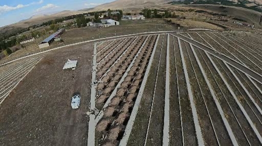 Erzurum’da Kışlık Mezarlık Kazımları Toprak Donmadan Devam Ediyor