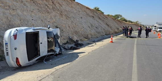Gaziantep’te Kavşakta Otomobille Çarpışan Motosikletli Hayatını Kaybetti