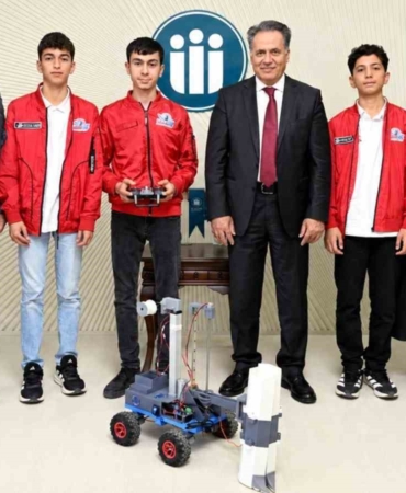 genc-buluscularin-rektor-akpolat-ile-yuz-yuze-tanismasi-HzpyYNHc.jpg