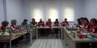 karsta-kadinlarin-el-emegiyle-sicak-yemege-donusmesi-5UjbRcSi.jpg