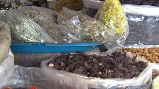 Kış Mevsiminin Gelişiyle Vatandaşlar Aktarlara Yoğun İlgi Gösteriyor
