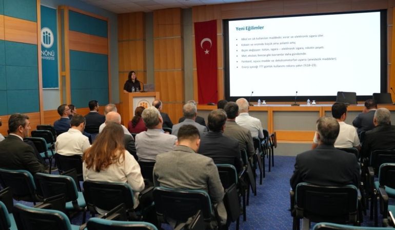 madde-bagimliligiyla-mucadelede-farkindalik-egitimi-semineri-hVZNlPRT.jpg
