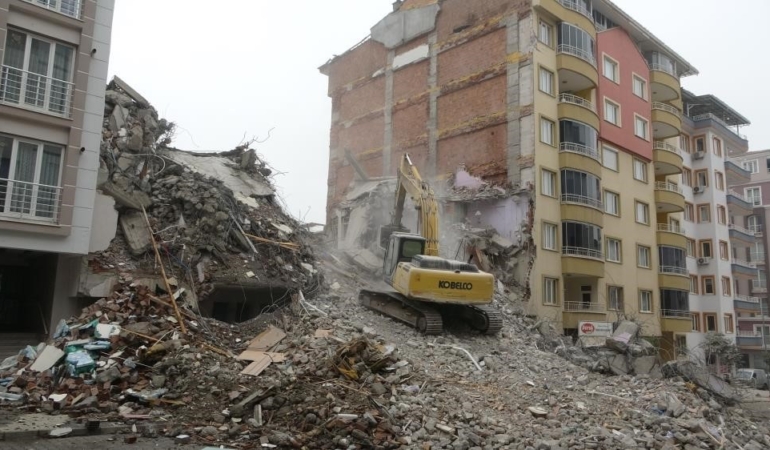 malatya-merkezli-7-ilde-gerceklesen-yikim-operasyonu-14-tutuklama-5IGBgI5N.jpg