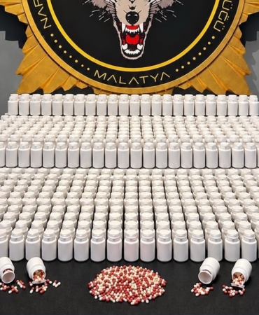 malatyada-44-bin-616-sentetik-ecza-hapi-ele-gecirildi-yWfjCg1K.jpg