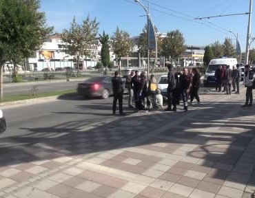 malatyada-trambus-ile-otomobil-carpismasi-5-yarali-NaDYJAx1.jpg