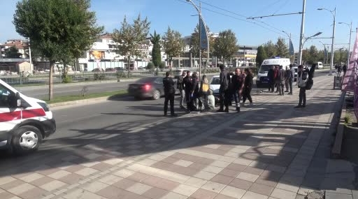 Malatya’da Trambüs ile Otomobil Çarpışması: 5 Yaralı