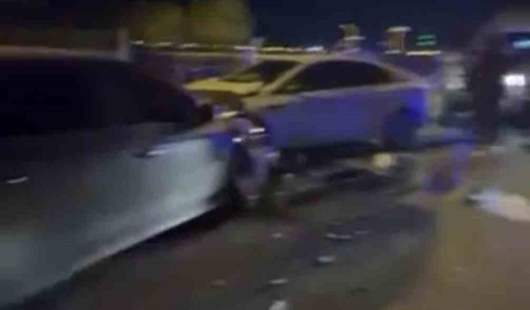 mardinde-zincirleme-trafik-kazasi-4-kisi-yaralandi-2apPTWY6.jpg