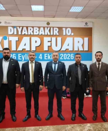 mhp-diyarbakir-il-baskani-ozcoskun-ve-yonetimi-kitap-fuarini-ziyaret-etti-ruYqBud8.jpg