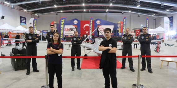 Öğrencinin Bayraktar TB2 SİHA Sevinci ve Heyecanı Kamuyun Önünde