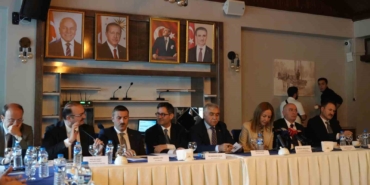 palandoken-ekonomi-forumunun-ana-temasi-kuresel-belirsizlik-altinda-ermaye-9yYxTQC1.jpg