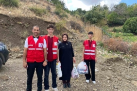 Sason'da Öğrencilere Kütüphane İkramıyla Motivasyonunu Arttırıyor
