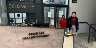 sasonda-ogrencilere-kutuphane-ikramiyla-motivasyonunu-arttiriyor-tm8k8uyM.jpg