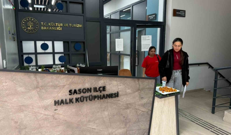 sasonda-ogrencilere-kutuphane-ikramiyla-motivasyonunu-arttiriyor-tm8k8uyM.jpg