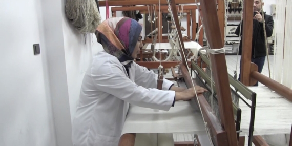 Siirt’te Kadın Kilim Ustasının Keten Dokuma Serüveni