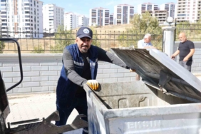 Park Halindeki Midibüs Küller İçinde Kaldı
