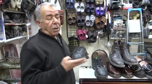 Van’da Yağışlı ve Soğuk Hava Sebebiyle Ayakkabı Tamir İşleri Yükseldi