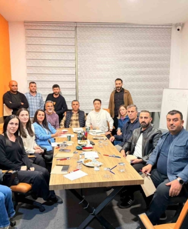 yazihanda-ogretmenler-yapay-zekanin-egitimmdeki-etkisini-tartisti-52X4XiKv.jpg