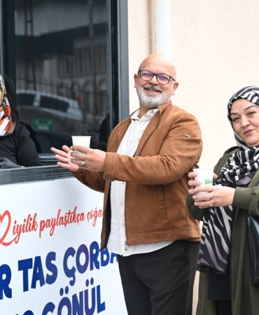yesilyurtta-hasta-ve-yakinlarina-sicak-corba-ikrami-etkinligi-MCGEBbdv.jpg