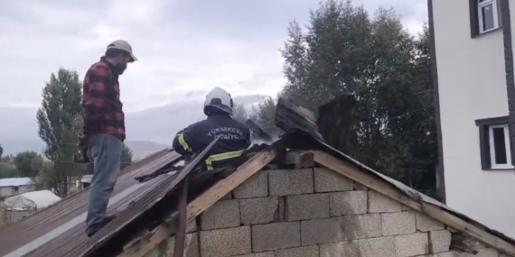 Yüksekova’da Tandır Evi Yangını İtfaiye Tarafından Söndürüldü